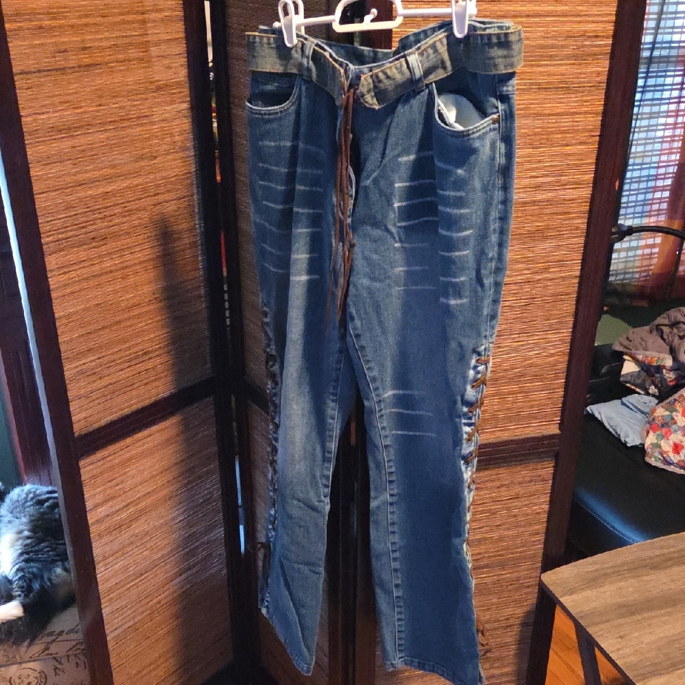 Stylish Blue Women's Jeans